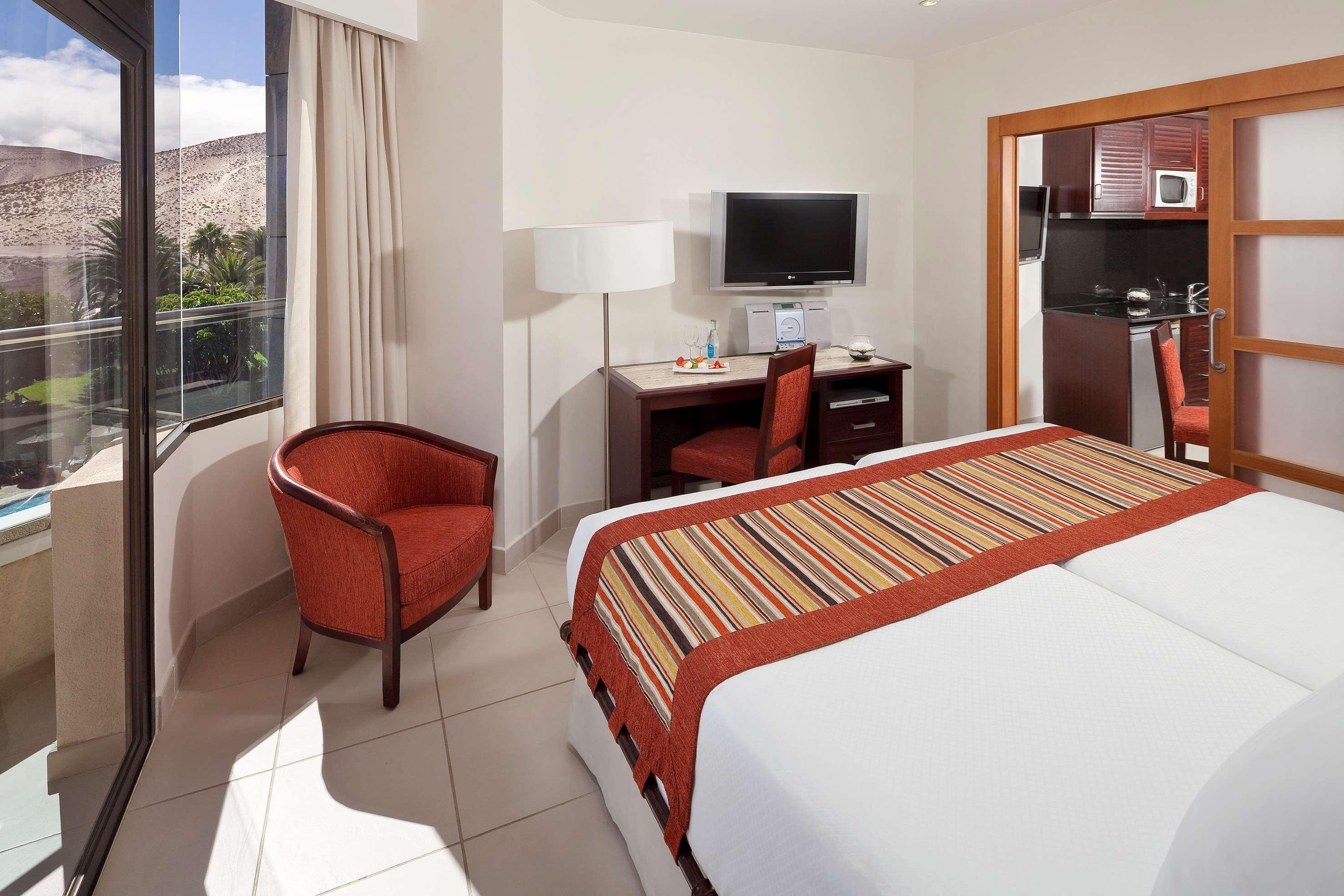 เมเลีย กอร์ริโอเนส ฟวยร์เตเบนตูรา Hotel กอสตากาลมา ภายนอก รูปภาพ A typical Studio