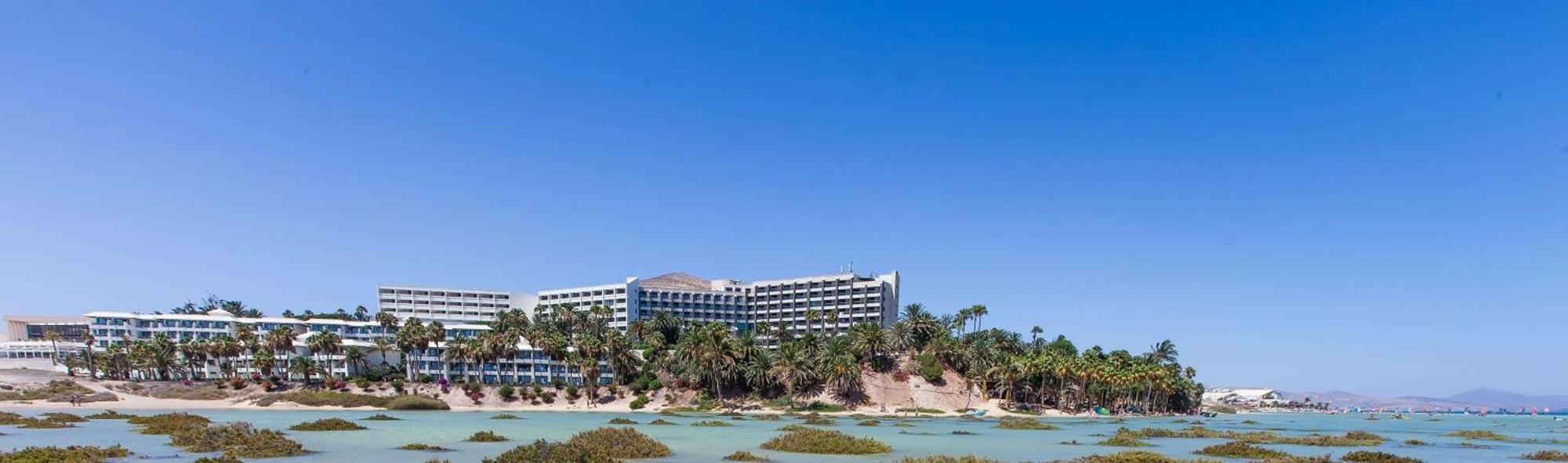 เมเลีย กอร์ริโอเนส ฟวยร์เตเบนตูรา Hotel กอสตากาลมา ภายนอก รูปภาพ The hotel